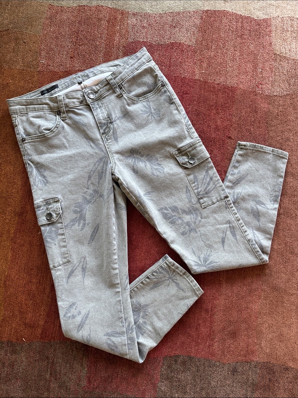 New - Kut from the Kloth 'Brigitte' Ankle Skinny Cargo Floral Print Jeans - Sz 8 - Picture 1 of 10